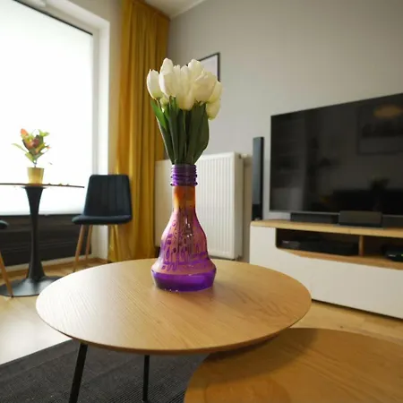 Warsaw Stay Apartment דירה *