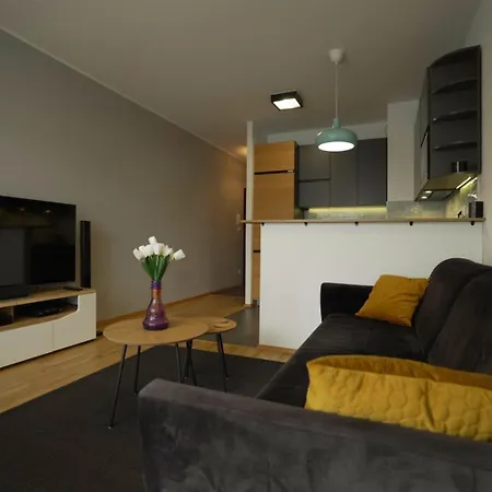 Warsaw Stay Apartment דירה *