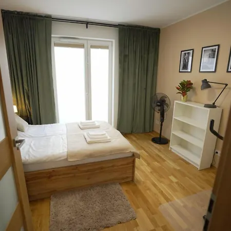 Warsaw Stay Apartment דירה